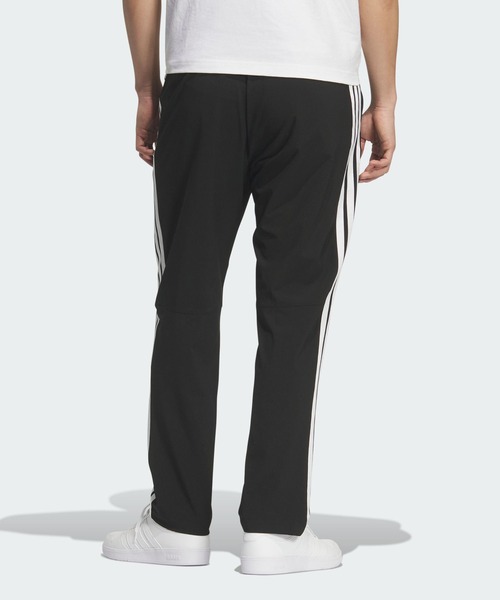 adidas(アディダス)の「ストレッチ ツイル レギュラーフィット テーパードレッグ 10分丈 オープンヘム パンツ / アディダス adidas(スウェットパンツ・メンズ・ブラック×ホワイト・XX-LARGE/3XL/LARGE/MEDIUM/SMALL/X-LARGE/X-SMALL)」の2枚目の写真