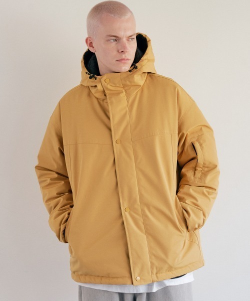 rehacer(レアセル)の「rehacer : Slant Padding Mt Jacket / スラント パッディング マウテンジャケット(マウンテンパーカー・メンズ・ブラック/イエロー/ネイビー・LARGE/MEDIUM/SMALL)」の10枚目の写真