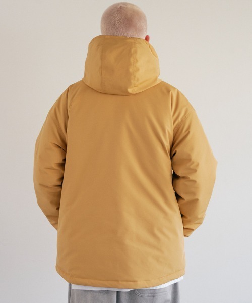 rehacer(レアセル)の「rehacer : Slant Padding Mt Jacket / スラント パッディング マウテンジャケット(マウンテンパーカー・メンズ・ブラック/イエロー/ネイビー・LARGE/MEDIUM/SMALL)」の4枚目の写真