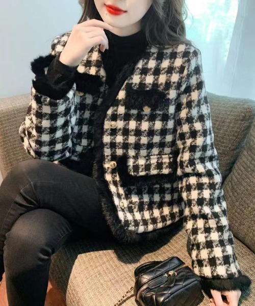 AMAJI（アマジ）の「千鳥格子柄 フリンジ ツイード ウールコート（その他アウター・レディース・ブラック・MEDIUM/LARGE/X-LARGE/SMALL）」の3枚目の写真