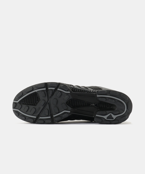adidas Originals(アディダスオリジナルス)の「adidas Originals CLIMAPROOF 1 GTX KI6797(スニーカー・メンズ・ブラック・28cm/27.5cm/27cm/26.5cm/26cm)」の4枚目の写真