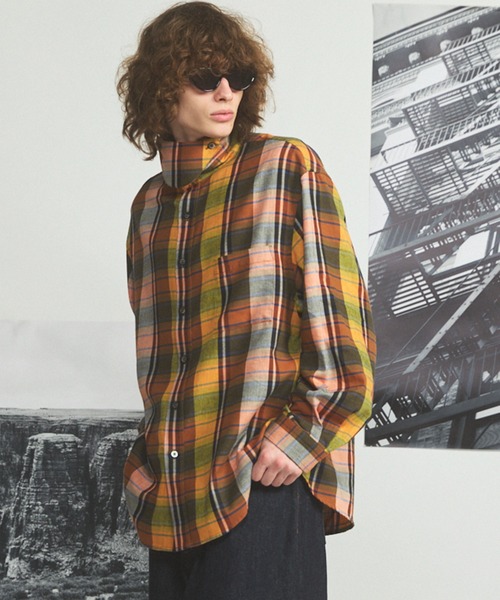 MAISON SPECIAL(メゾンスペシャル)の「《UNISEX》【Italian Dead Stock Fabric】チンフラップ付きプライムオーバーレギュラーカラーシャツ/With Chin Flap Prime-Over Regular Collar Shirt【MAISON SPECIAL/メゾンスペシャル】(シャツ/ブラウス・メンズ・レッド/ブラック/ピンク/ライトグリーン/ネイビー/ブラウン/オレンジ・0/2/1)」の1枚目の写真