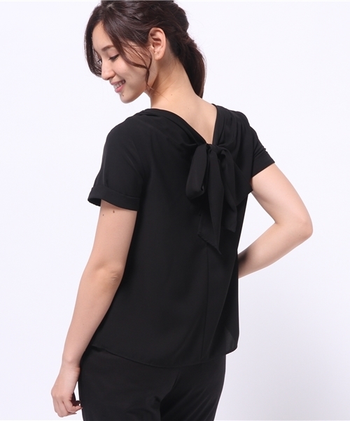 NATURAL BEAUTY BASIC（ナチュラルビューティーベーシック）の「バックリボンブラウス（シャツ/ブラウス・レディース・ホワイト系その他/ブラック/ダークベージュ・MEDIUM/SMALL）」の13枚目の写真