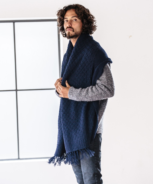 CAMBIO（カンビオ）の「mko4859 - パターン切り替え大判ストール（ストール/ショール・メンズ・ベージュ/ネイビー/ブラック/チャコール/グレー・FREE）」の5枚目の写真