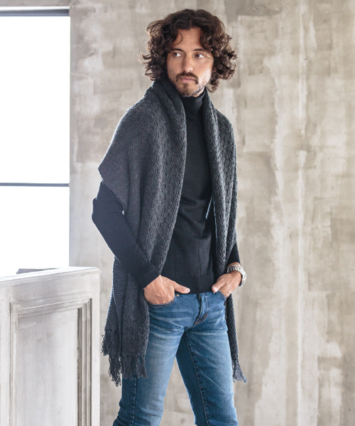 CAMBIO（カンビオ）の「mko4859 - パターン切り替え大判ストール（ストール/ショール・メンズ・ベージュ/ネイビー/ブラック/チャコール/グレー・FREE）」の4枚目の写真