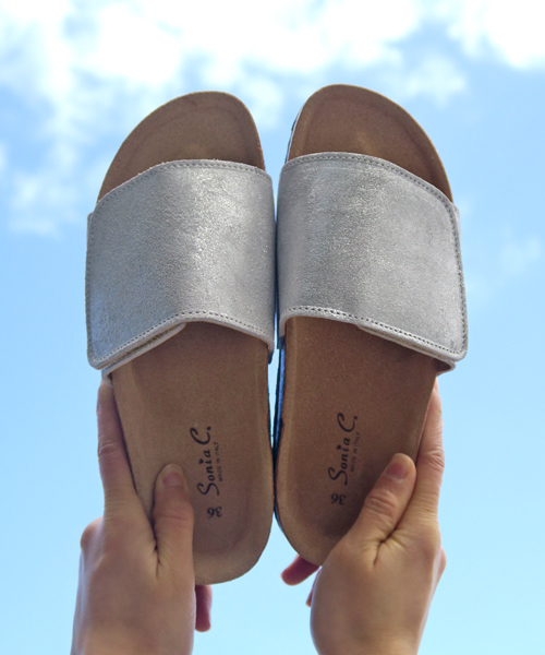 Sonia C（ソニアシー）の「甲深フットベッドサンダル（サンダル・レディース・トップグレー/シルバー/ブラック/キャメル/ホワイト/ブラック系その他/オレンジ/グレー系その他/ゴールド/ラベンダー・36/38/39/37/35）」の9枚目の写真