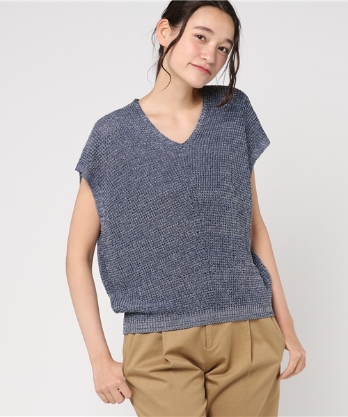 SHIPS（シップス）の「ラメVネックニット（ニット/セーター・レディース・ライトグレー/オフホワイト/ブルー・ONE SIZE）」の3枚目の写真