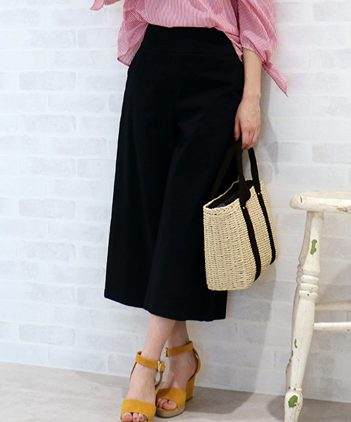 N.(N. Natural Beauty Basic)(エヌエヌナチュラルビューティーベーシック)の「マリンガウチョパンツ(その他パンツ・レディース・ベージュ/ネイビー/オレンジ・MEDIUM)」の1枚目の写真