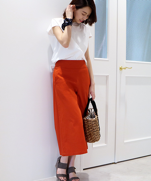 N.(N. Natural Beauty Basic)(エヌエヌナチュラルビューティーベーシック)の「マリンガウチョパンツ(その他パンツ・レディース・ベージュ/ネイビー/オレンジ・MEDIUM)」の7枚目の写真