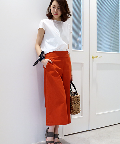 N.(N. Natural Beauty Basic)(エヌエヌナチュラルビューティーベーシック)の「マリンガウチョパンツ(その他パンツ・レディース・ベージュ/ネイビー/オレンジ・MEDIUM)」の8枚目の写真