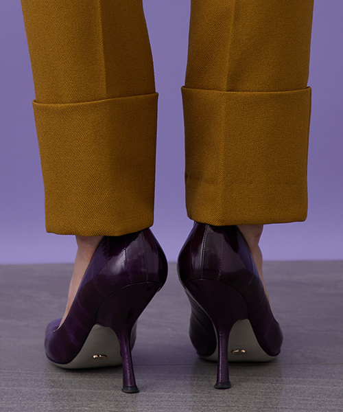 STUDIOUS（ステュディオス）の「STUDIOUS HIGH フロントタックペンシルパンツ（その他パンツ・レディース・キャメル/グレー・1/0）」の6枚目の写真