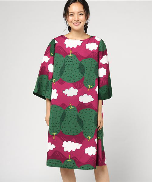 MERLOT（メルロー）の「ようなしマウンテン柄ワンピース7222（ワンピース・レディース・ブルー/チェリーピンク・FREE）」の3枚目の写真