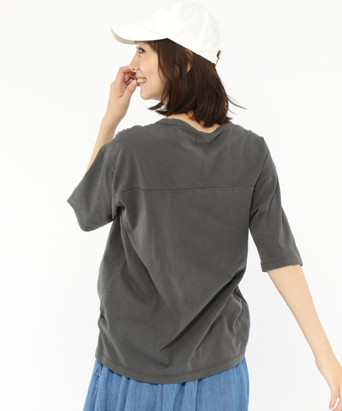 LAKOLE(ラコレ)の「【接触冷感】ガーメントダイフットボールTシャツ / LAKOLE(Tシャツ/カットソー・レディース・オフホワイト/ボルドー/マスタード/チャコール・SMALL/MEDIUM)」の10枚目の写真