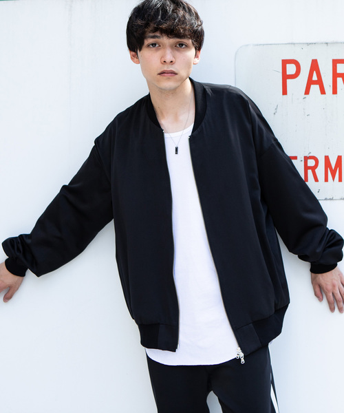 STUDIOUS（ステュディオス）の「【STUDIOUS】スウェードサテンボリュームスリーブMA-1ブルゾン（MA-1・メンズ・ブラック/カーキ/グレイッシュベージュ・1/2/3）」の7枚目の写真