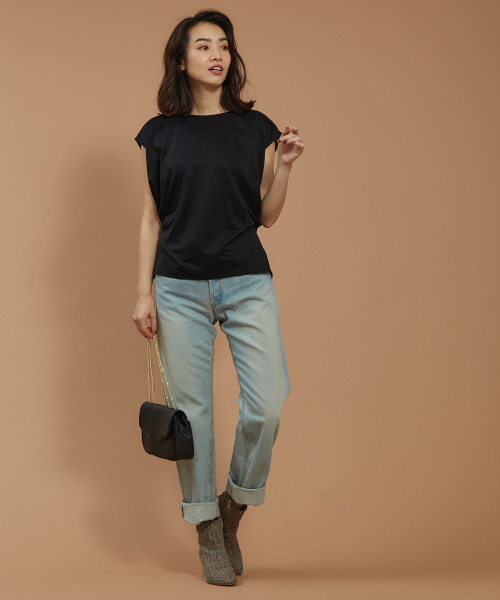 Abahouse Devinette（ドゥヴィネット）の「ブライトバックギャザープルオーバー（Tシャツ/カットソー・レディース・ブラック/ボルドー/サックスブルー・フリー）」の6枚目の写真