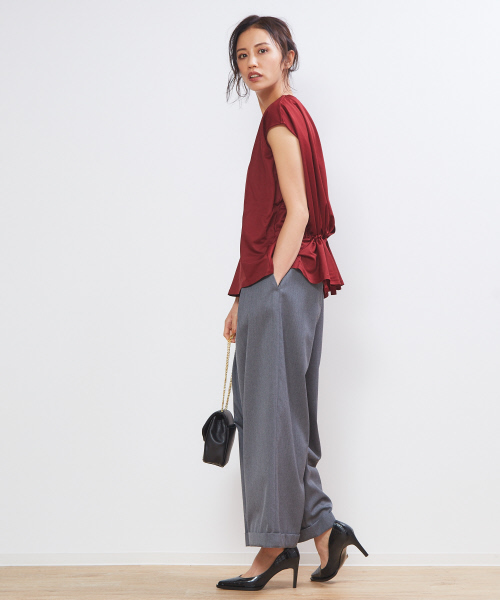 Abahouse Devinette（ドゥヴィネット）の「ブライトバックギャザープルオーバー（Tシャツ/カットソー・レディース・ブラック/ボルドー/サックスブルー・フリー）」の10枚目の写真