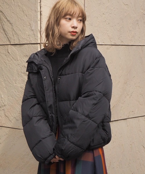 tiptop（ティップトップ）の「【2サイズ展開】フェイクダウンフードブルゾン【web限定アイテム】（ダウンジャケット/コート・レディース・ブラック/イエロー/レッド/パープル/ベージュ/ブラウン/ラベンダー/アイボリー/ライトベージュ・FREE/L）」の19枚目の写真