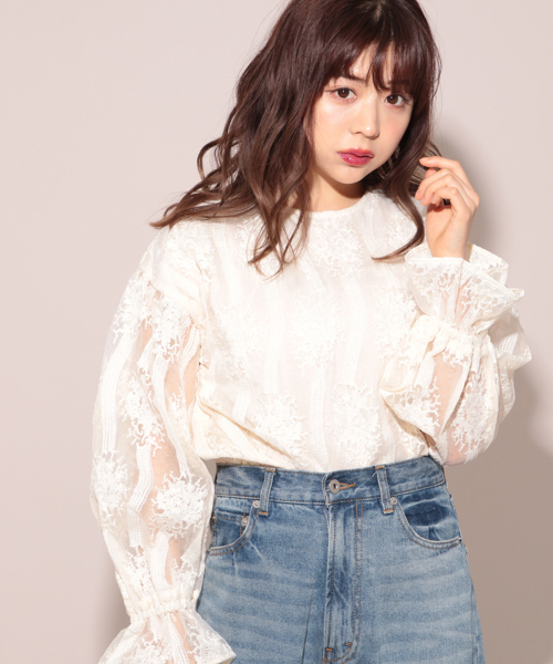 apres jour（アプレジュール）の「刺繍レース袖ボリュームブラウス【ZOZOTOWN限定アイテム】（シャツ/ブラウス・レディース・ブラック/オフホワイト/アイボリー・フリー）」の5枚目の写真