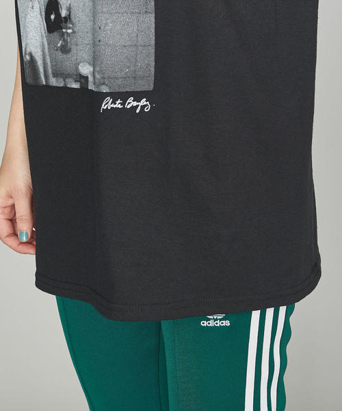 BEAUTY&YOUTH UNITED ARROWS(ビューティーアンドユースユナイテッドアローズ)の「【別注】<ROBERTA BAYLEY>ショートスリーブTシャツ(Tシャツ/カットソー・レディース・その他1/ホワイト/ブラック・MEDIUM)」の7枚目の写真