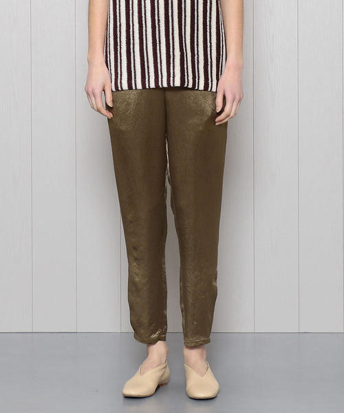 H　BEAUTY&YOUTH UNITED ARROWS（エイチビューティーアンドユースユナイテッドアローズ）の「＜H＞SATIN SLIT TROUSERS/パンツ（その他パンツ・レディース・パープル/モカ/ライム・SMALL/MEDIUM）」の2枚目の写真