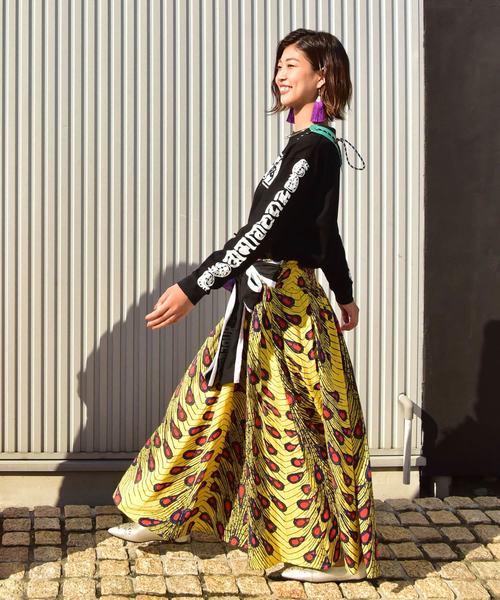 チャイハネ（チャイハネ）の「【チャイハネ】アフリカ・キテンゲ柄ロングスカート（スカート・レディース・ブラウン/レッド/イエロー/ブルー・FREE）」の8枚目の写真