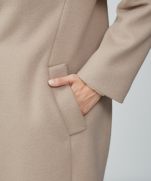 qualite（カリテ）の「【昨年も大ヒット】コクーンビーバーコート（トレンチコート・レディース・グレイッシュベージュ/オフホワイト/ピンク/ブラック/ベージュ・36/38）」の9枚目の写真