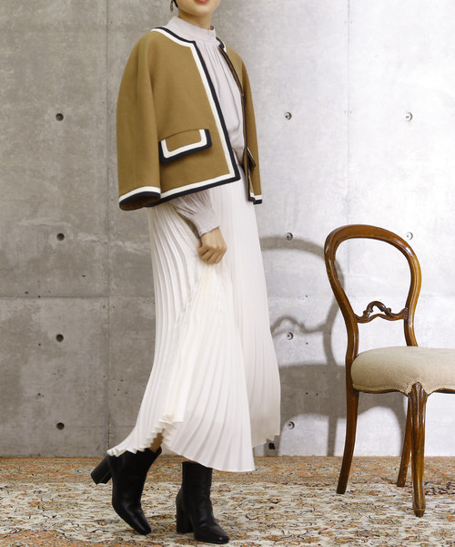 Tiara（ティアラ）の「カラーブロックジャケット（ノーカラージャケット・レディース・アイボリー/ブラック/キャメル・S/M）」の3枚目の写真