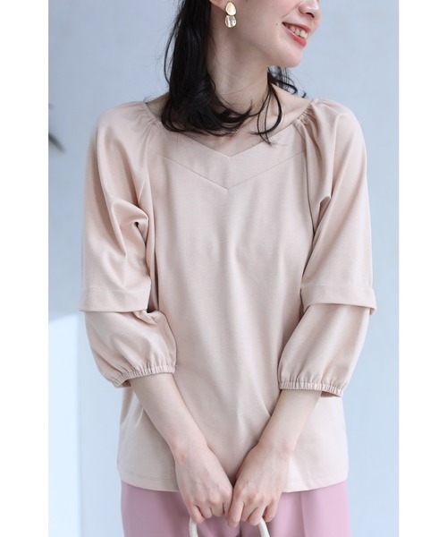 スッキリ見えvネックのタックバルーン袖カットソートップス Wkobe ボリューム袖 Tシャツ トップス カットソー Cawaii カワイイ のファッション