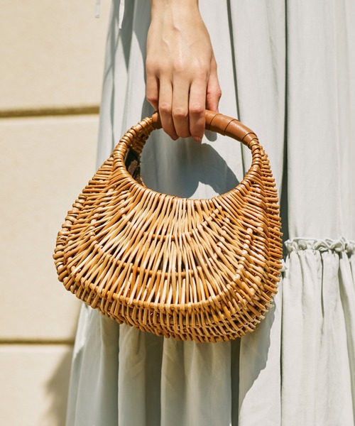 EIMY ISTOIRE(エイミーイストワール)の「ラウンドピクニックバッグ(かごバッグ・レディース・ブラック/ブラウン・FREE)」の13枚目の写真