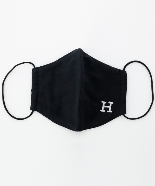 Catherine Cottage（キャサリンコテージ）の「イニシャル刺しゅう入りマスク（マスク・キッズ・A/H/K/M/R/S/Y/ブラック系その他5/ブラック系その他2/ブラック系その他6/ブラック系その他3/ブラック系その他/ブラック系その他4・FREE）」の3枚目の写真