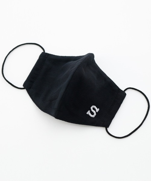 Catherine Cottage（キャサリンコテージ）の「イニシャル刺しゅう入りマスク（マスク・キッズ・A/H/K/M/R/S/Y/ブラック系その他5/ブラック系その他2/ブラック系その他6/ブラック系その他3/ブラック系その他/ブラック系その他4・FREE）」の6枚目の写真