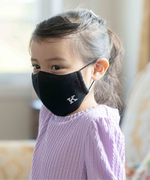 Catherine Cottage（キャサリンコテージ）の「イニシャル刺しゅう入りマスク（マスク・キッズ・A/H/K/M/R/S/Y/ブラック系その他5/ブラック系その他2/ブラック系その他6/ブラック系その他3/ブラック系その他/ブラック系その他4・FREE）」の15枚目の写真