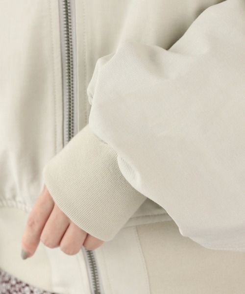 LOWRYS FARM（ローリーズファーム）の「ビックシルエットＭＡ－１　892569（MA-1・レディース・ブラック/カーキ/アイボリー・FREE）」の6枚目の写真