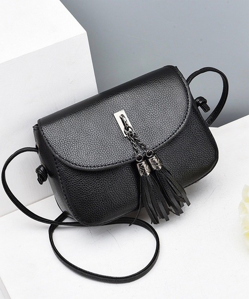 Burner（バーナー）の「【OKUOKU　0909】タッセル付き　ミニショルダーバック　oku-ba-7（ショルダーバッグ・レディース・カーキ/レッド/ピンク/オレンジ/パープル/グレー/ブラック/その他12/その他11/その他9/その他13/その他10/その他14・FREE）」の3枚目の写真