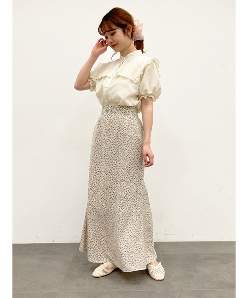 SLURR(スラ―)の「ビッグカラーフリルブラウス(シャツ/ブラウス・レディース・アイボリー・FREE)」の6枚目の写真