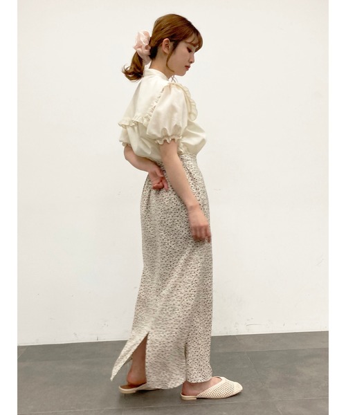 SLURR(スラ―)の「ビッグカラーフリルブラウス(シャツ/ブラウス・レディース・アイボリー・FREE)」の5枚目の写真