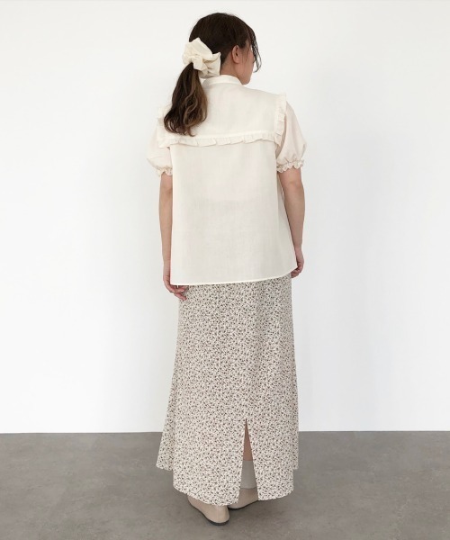 SLURR(スラ―)の「ビッグカラーフリルブラウス(シャツ/ブラウス・レディース・アイボリー・FREE)」の10枚目の写真