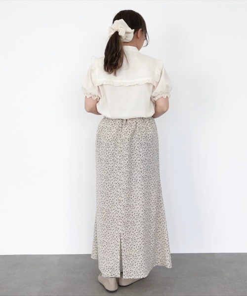 SLURR(スラ―)の「ビッグカラーフリルブラウス(シャツ/ブラウス・レディース・アイボリー・FREE)」の2枚目の写真