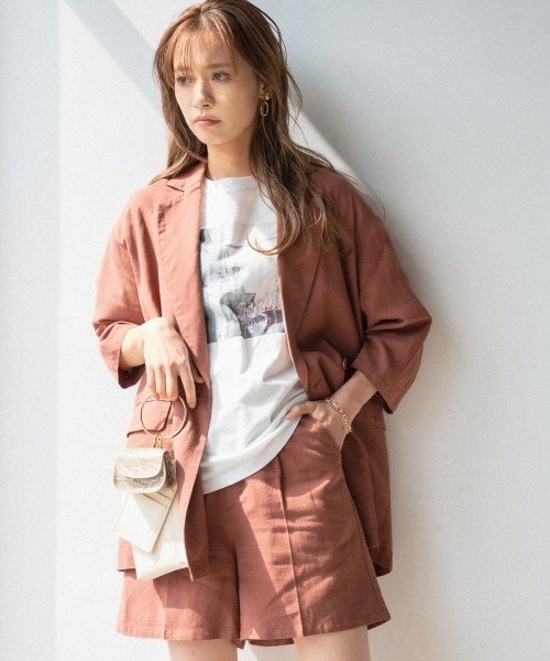 mysty woman(ミスティウーマン)の「アソートフォトTシャツ 947457(Tシャツ/カットソー・レディース・ホワイト/アイボリー/オフホワイト・FREE)」の7枚目の写真