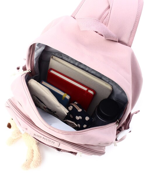 Ober Tashe（オーバータッシェ）の「【多収納】くまチャーム付きデイパック（バックパック/リュック・レディース・ブルー/アイボリー/ブラック/ピンク系・FREE）」の11枚目の写真