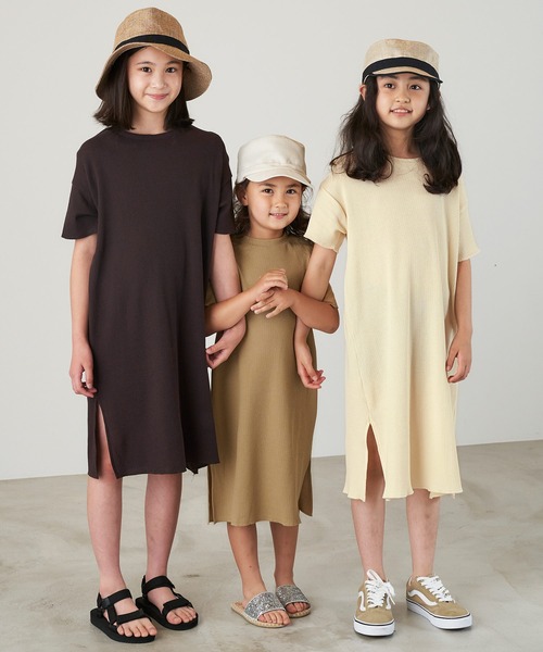 ＆yam（アンドヤム）の「バックシャン ワッフル サイドスリットワンピース（ワンピース・キッズ・ホワイト/グリーン/ブラック/ベージュ・120-130cm/150-160cm/130-140cm/110-120cm/140-150cm）」の15枚目の写真