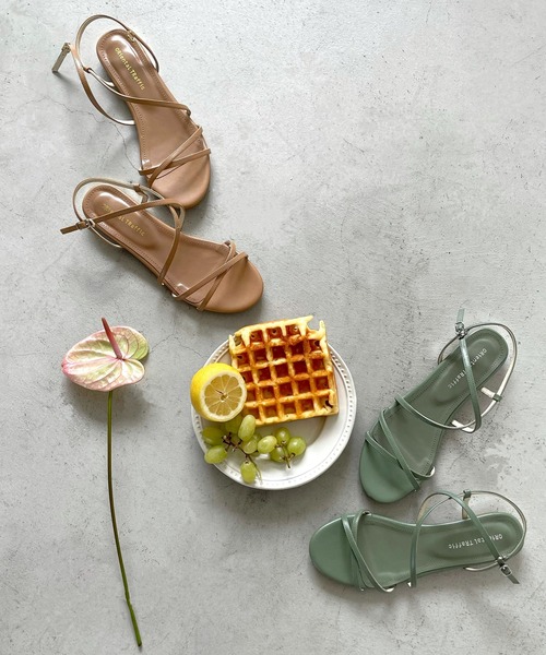 ORiental TRaffic（オリエンタルトラフィック）の「ダブルクロスストラップサンダル/11298（サンダル・レディース・ブラック/グリーン/ブラック系その他/キャメル・LL/S/M/L）」の4枚目の写真