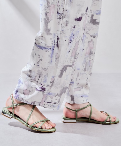 ORiental TRaffic（オリエンタルトラフィック）の「ダブルクロスストラップサンダル/11298（サンダル・レディース・ブラック/グリーン/ブラック系その他/キャメル・LL/S/M/L）」の6枚目の写真