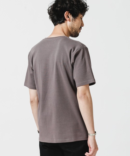 NANO universe（ナノユニバース）の「《イヤな臭いを軽減》Anti Smell VネックTシャツ 半袖（Tシャツ/カットソー・メンズ・ホワイト/ブラック/チャコール・S/M/L/XL）」の9枚目の写真