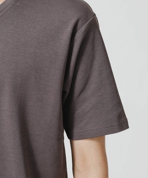 NANO universe（ナノユニバース）の「《イヤな臭いを軽減》Anti Smell VネックTシャツ 半袖（Tシャツ/カットソー・メンズ・ホワイト/ブラック/チャコール・S/M/L/XL）」の8枚目の写真