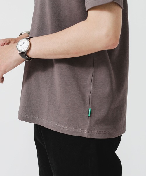 NANO universe（ナノユニバース）の「《イヤな臭いを軽減》Anti Smell VネックTシャツ 半袖（Tシャツ/カットソー・メンズ・ホワイト/ブラック/チャコール・S/M/L/XL）」の12枚目の写真