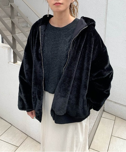 RASVOA（ラスボア）の「フェイクラビットファーボリュームリバーシブルパーカー（ブルゾン・レディース・ブラック/グレイッシュベージュ/ベージュ・FREE）」の10枚目の写真