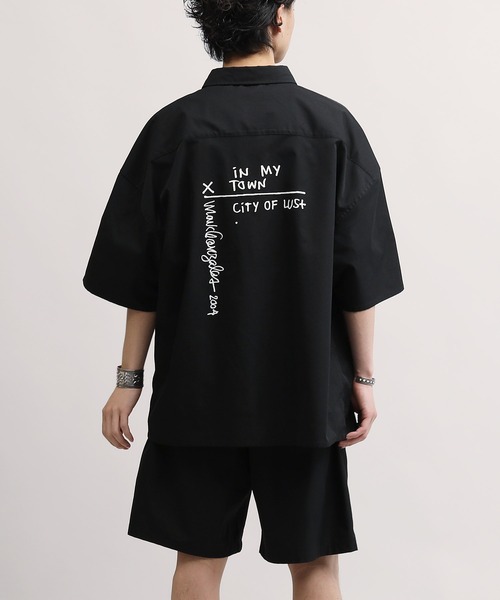 Mark Gonzales（マーク・ゴンザレス）の「【 セットアップ 】 Mark Gonzales / マークゴンザレス 別注 コラボ セットアップ / ロゴ刺繍 オーバーサイズ 半袖 レギュラーカラー シャツ ジャケット ＆ ワイドショートパンツ ワンマイルウェア（セットアップ・メンズ・ブラック/グレー・MEDIUM/LARGE）」の6枚目の写真