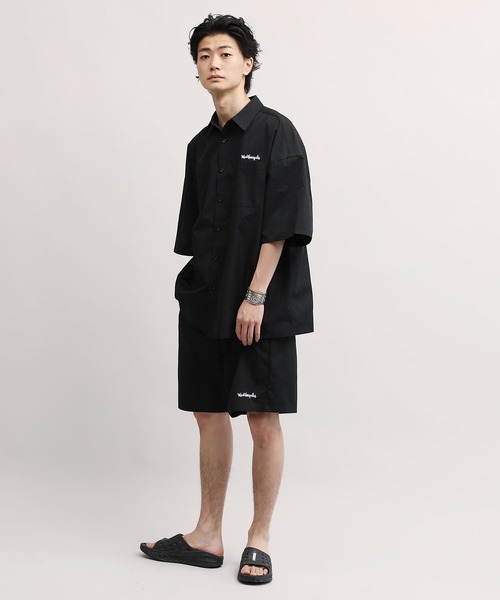 Mark Gonzales（マーク・ゴンザレス）の「【 セットアップ 】 Mark Gonzales / マークゴンザレス 別注 コラボ セットアップ / ロゴ刺繍 オーバーサイズ 半袖 レギュラーカラー シャツ ジャケット ＆ ワイドショートパンツ ワンマイルウェア（セットアップ・メンズ・ブラック/グレー・MEDIUM/LARGE）」の8枚目の写真