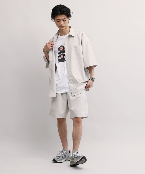 Mark Gonzales（マーク・ゴンザレス）の「【 セットアップ 】 Mark Gonzales / マークゴンザレス 別注 コラボ セットアップ / ロゴ刺繍 オーバーサイズ 半袖 レギュラーカラー シャツ ジャケット ＆ ワイドショートパンツ ワンマイルウェア（セットアップ・メンズ・ブラック/グレー・MEDIUM/LARGE）」の15枚目の写真